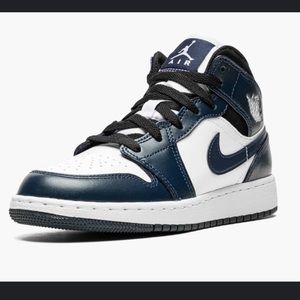 NWT Nike Air Jordan 1 Mid Armory Navy/Black/White